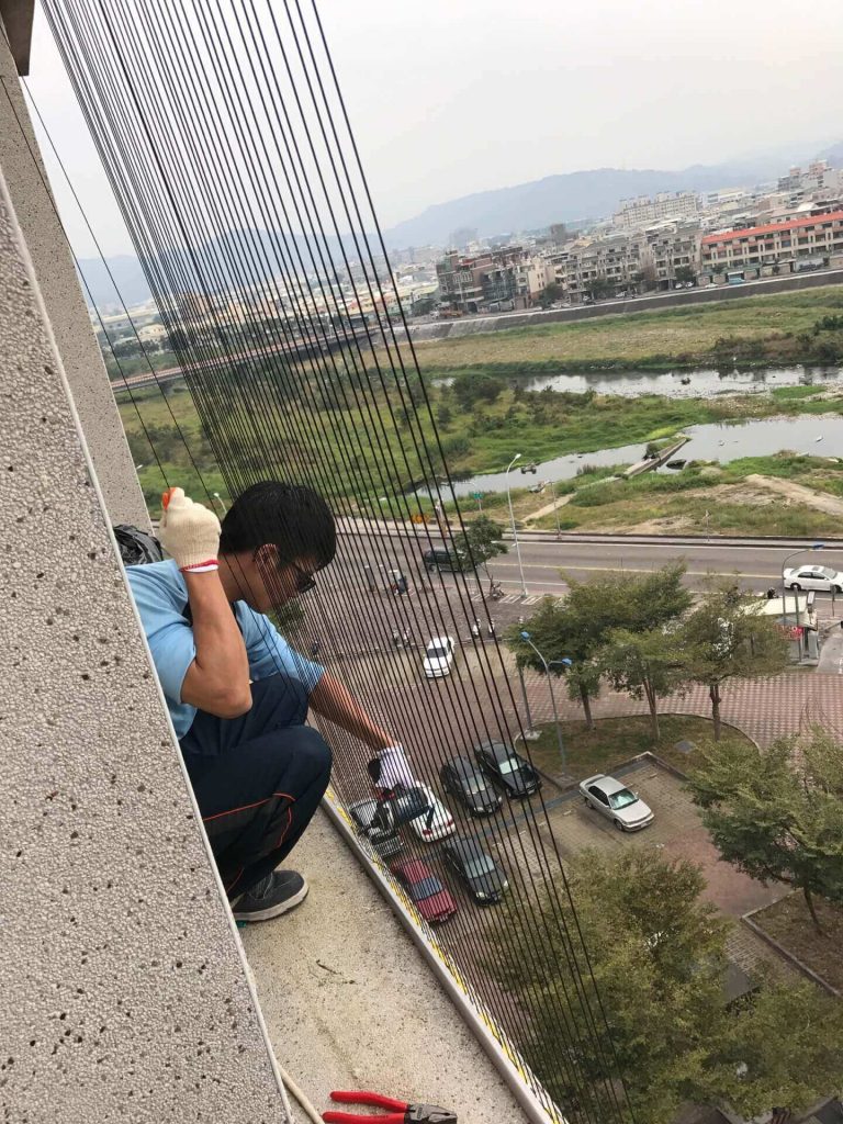 隱形鐵窗