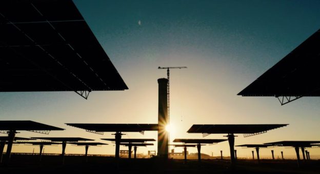 摩洛哥將達綠能里程，世上最大太陽光電與聚熱電廠於 10 月完工