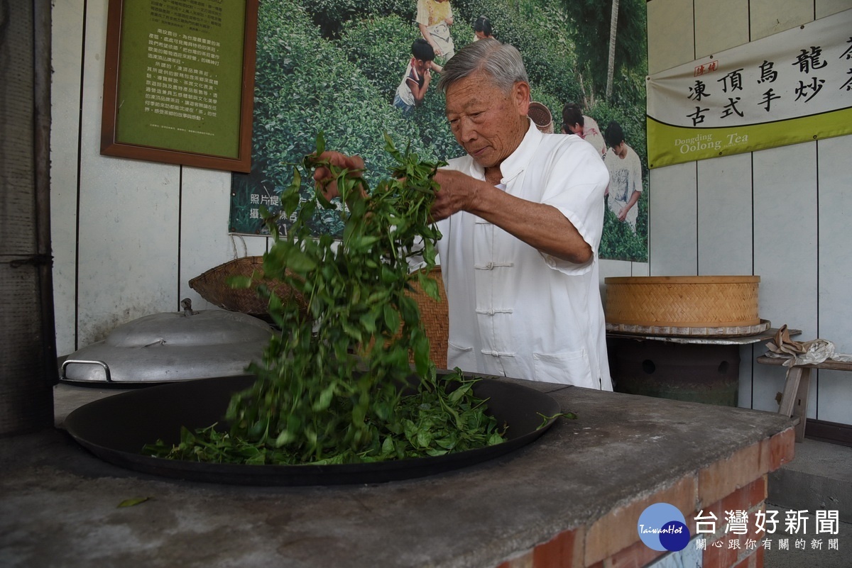 老師傅傳承手工製茶　蘇文昭延續傳統鹿谷凍頂茶香