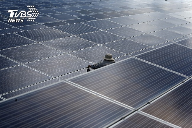 九月中起　南邁阿密強制鋪太陽能板