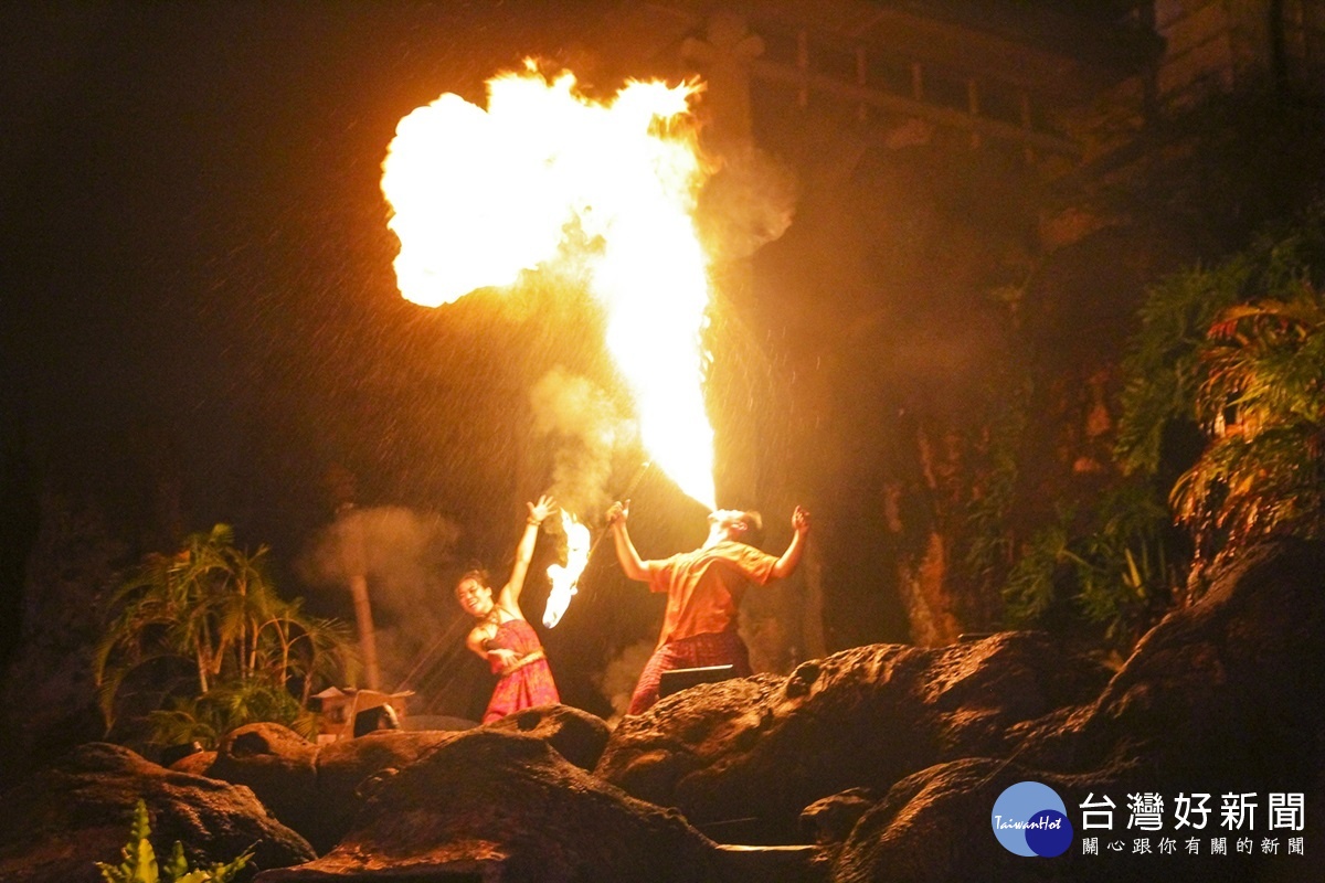 光雕奇幻秀、火焰舞　六福村遊樂設施變表演舞台