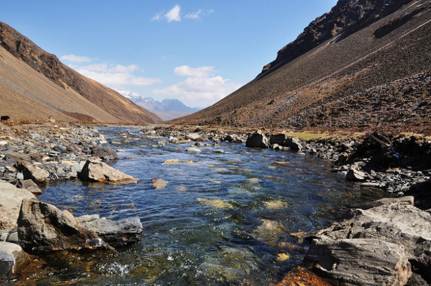 唯一負碳排國家，不丹藉水力發電養國