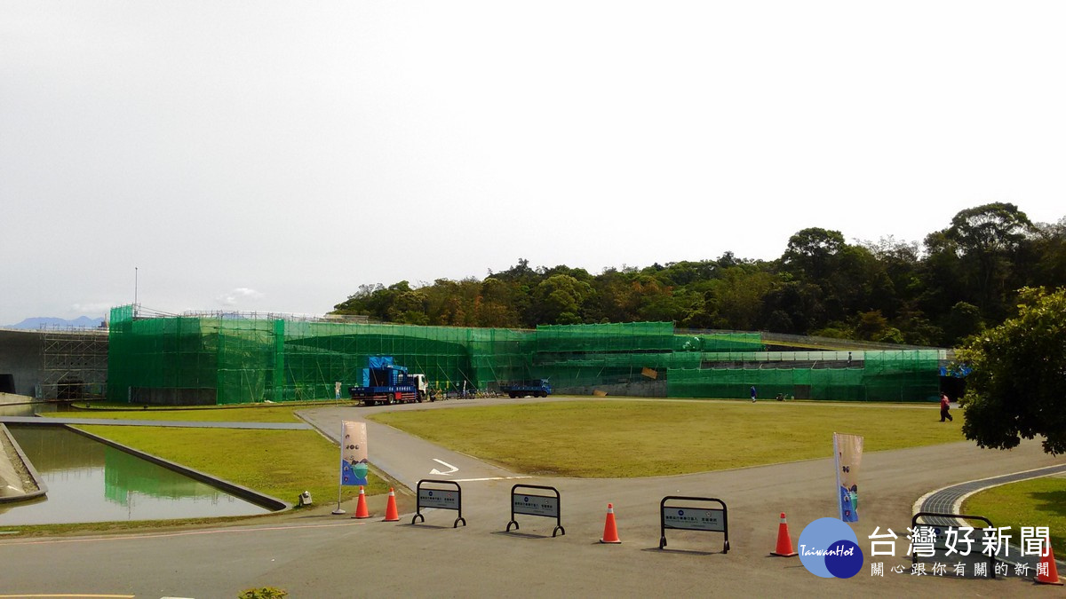 日月潭向山遊客中心外牆整修　預計6月底完工